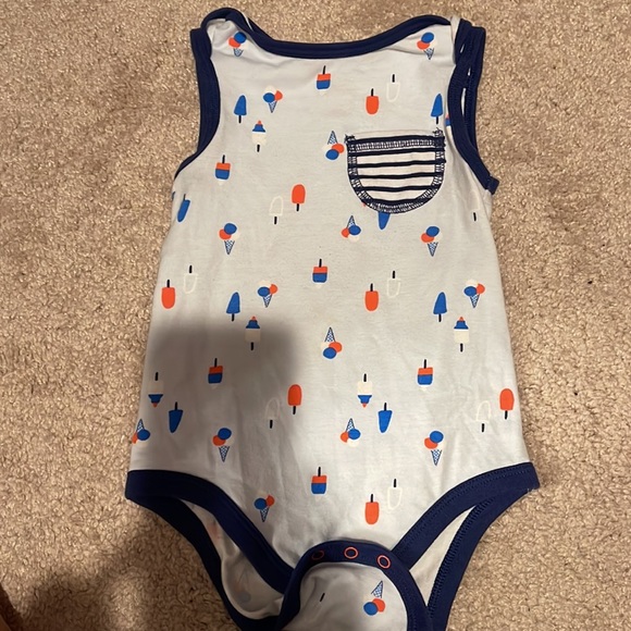 3 Tank Bodysuit Bundle - 18 M - Picture 3 of 7